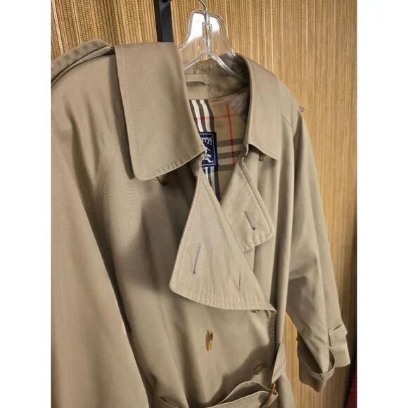 Burberrys Burberry Women's Authentic Vintage Tan Trench Coat Nova Check 38S - Picture 6 of 16